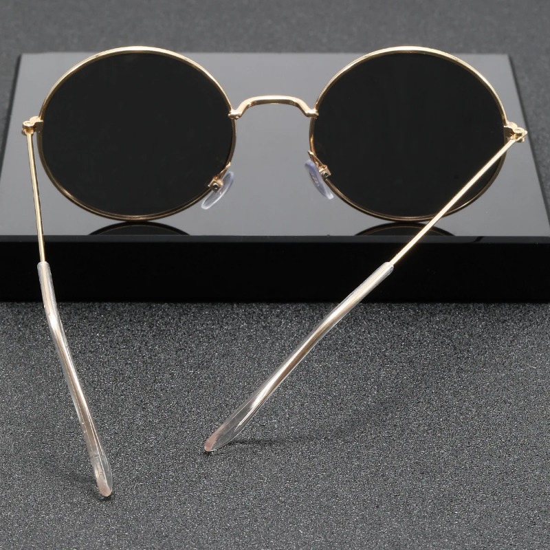 Retro New Punk Style Sunglasse - Metal Photo Panel avis et prix